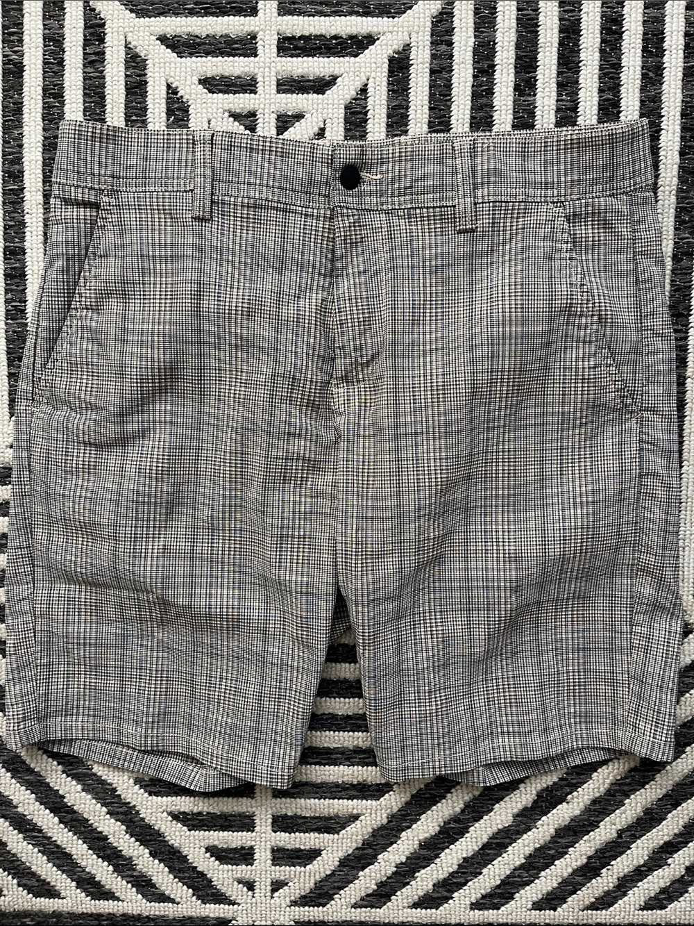Men's Gray Plaid Flat-Front Shorts W/ Flex/Stretch { Look & Feel like Brand 🆕 }
